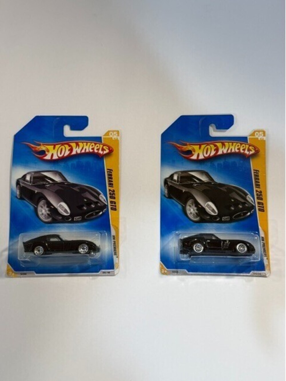 2 Hot Wheels Ferrari 250 GTO 2009 HW Premiere Rare International Short Card New